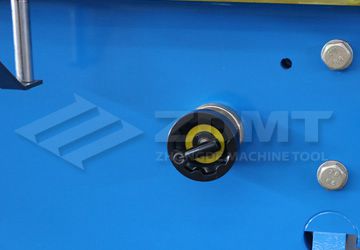 后挡料微调.jpg 后挡料微调.jpg